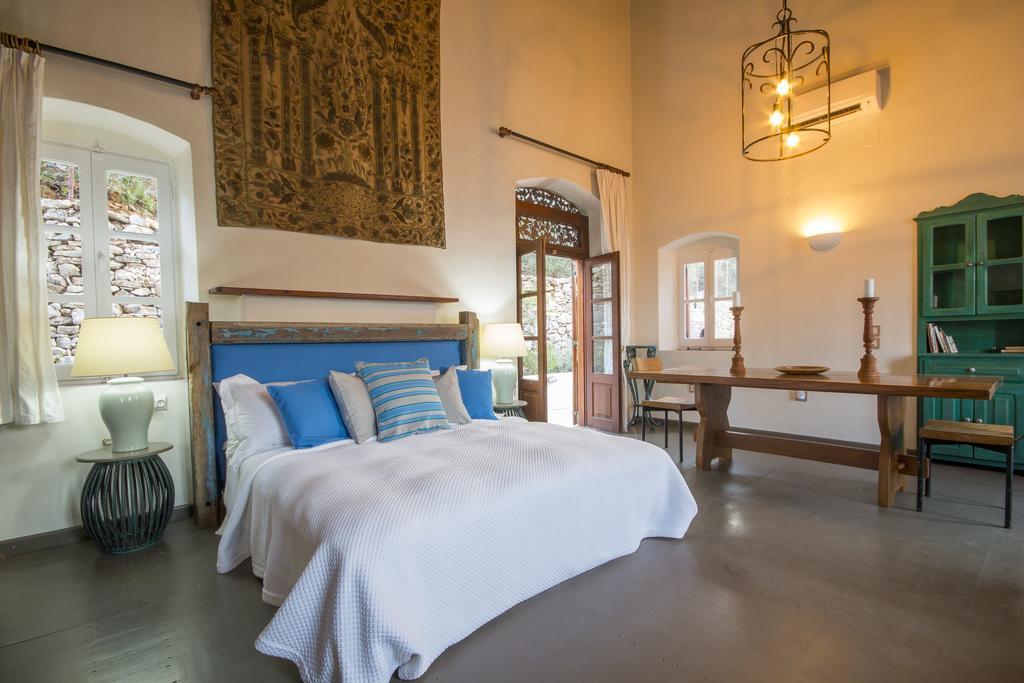 Emporio Hotel Sými Luaran gambar