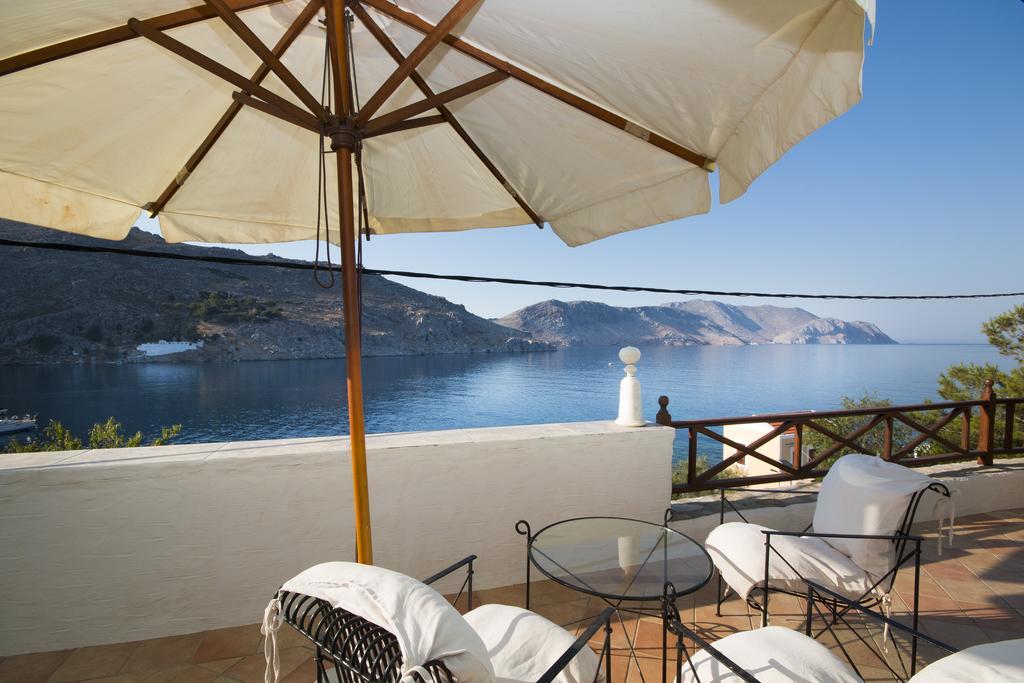 Emporio Hotel Sými Luaran gambar