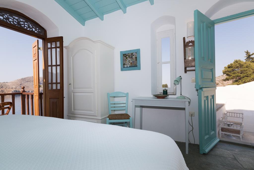 Emporio Hotel Sými Luaran gambar